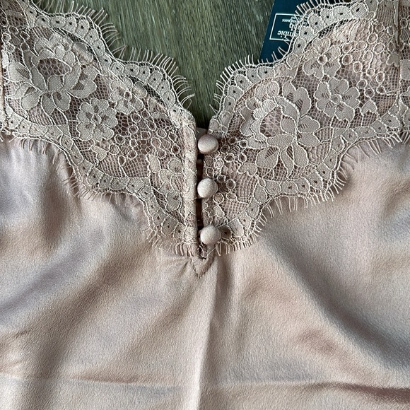 NWT Abercrombie Lace-Trim Cami - Picture 4 of 4